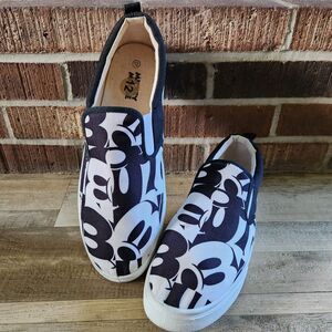 Disney 1928 Mickey Mouse Slip On Shoes Men’s Size 12 Black White